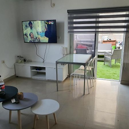 אצל סונו בלב העיר Apartamento Netanya Exterior foto