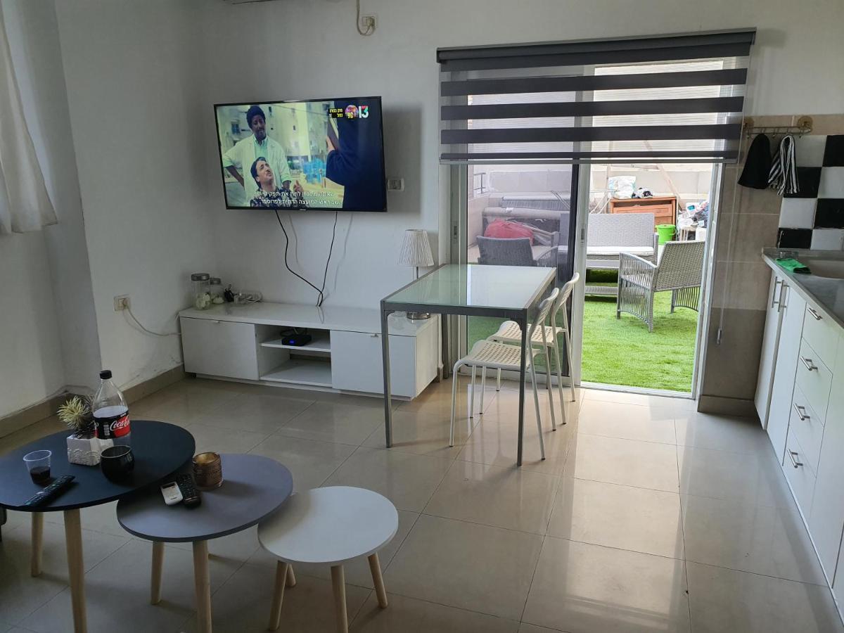 אצל סונו בלב העיר Apartamento Netanya Exterior foto